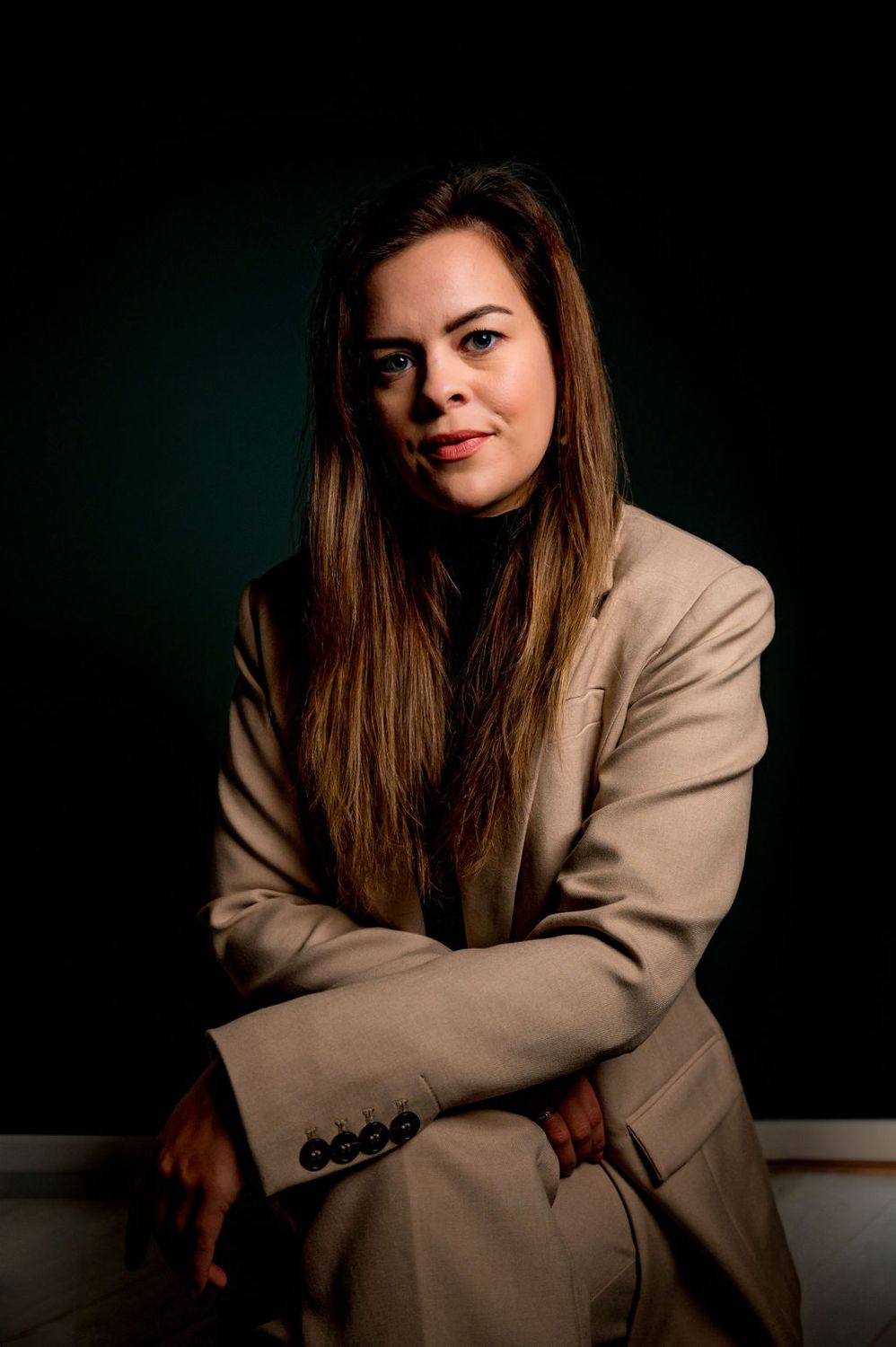 Portret van Anne van Loo in de studio